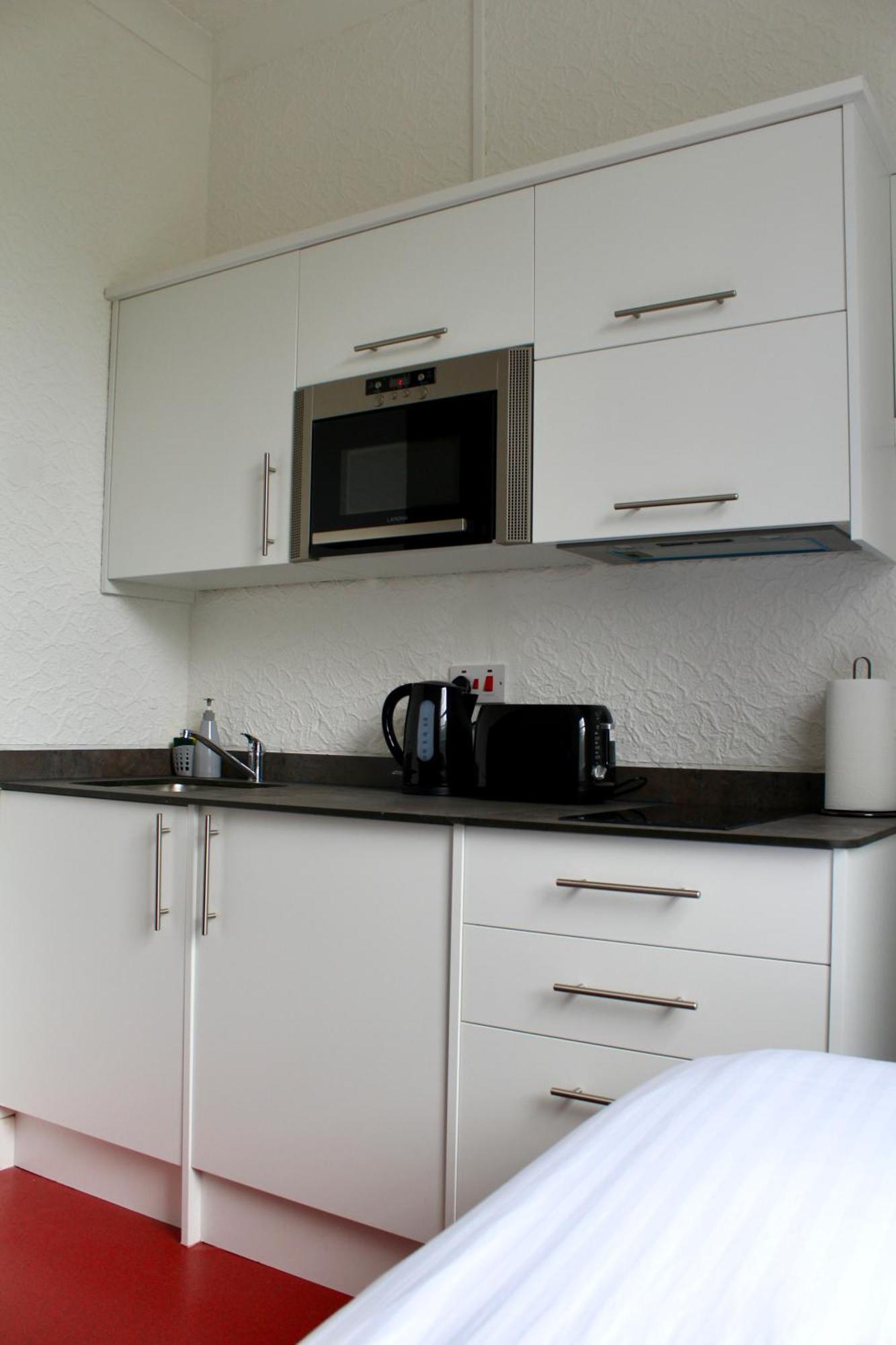 דאדלי The Station Aparthotel חדר תמונה